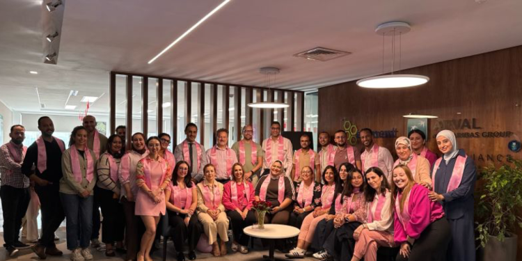 Collaboratrices et collaborateurs d’Arval Maroc réunis pour une action de sensibilisation Octobre Rose