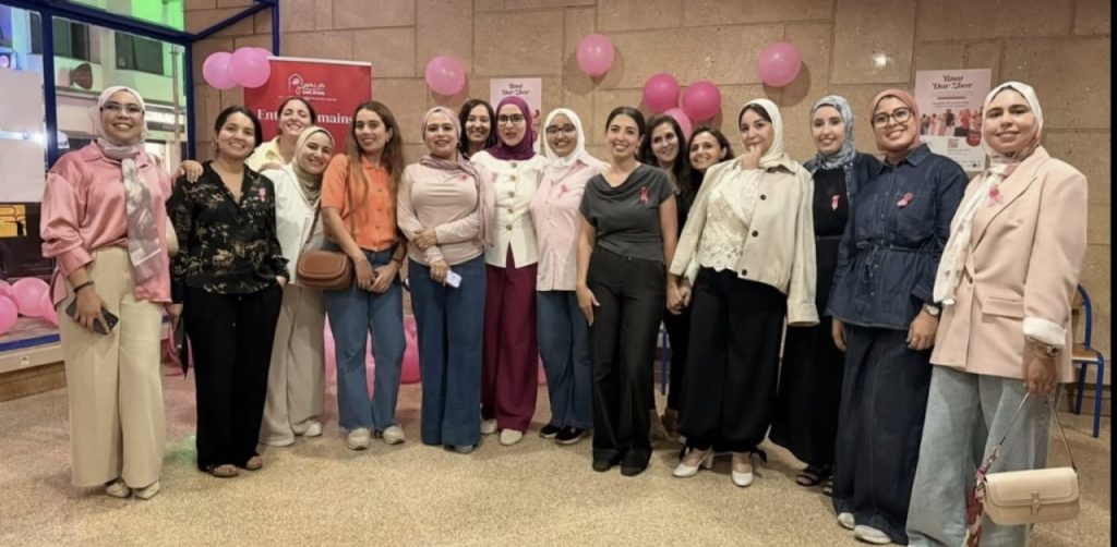 Groupe de participantes à l'initiative Octobre Rose soutenue par Givaudan et Dar Zhor