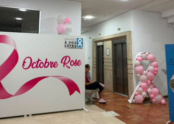 Décoration Octobre Rose dans une clinique dans le cadre de l’initiative La Roche-Posay