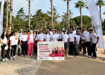 Collaborateurs MAMDA et MCMA réunis pour la Marche Rose au parc Hassan II à Rabat